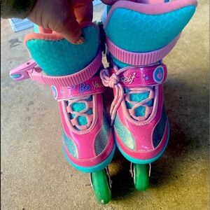 EUC Glam by Rush Girl Flying Wheel Pink and Green Skate , Fits Size 4, 5, 6, 7